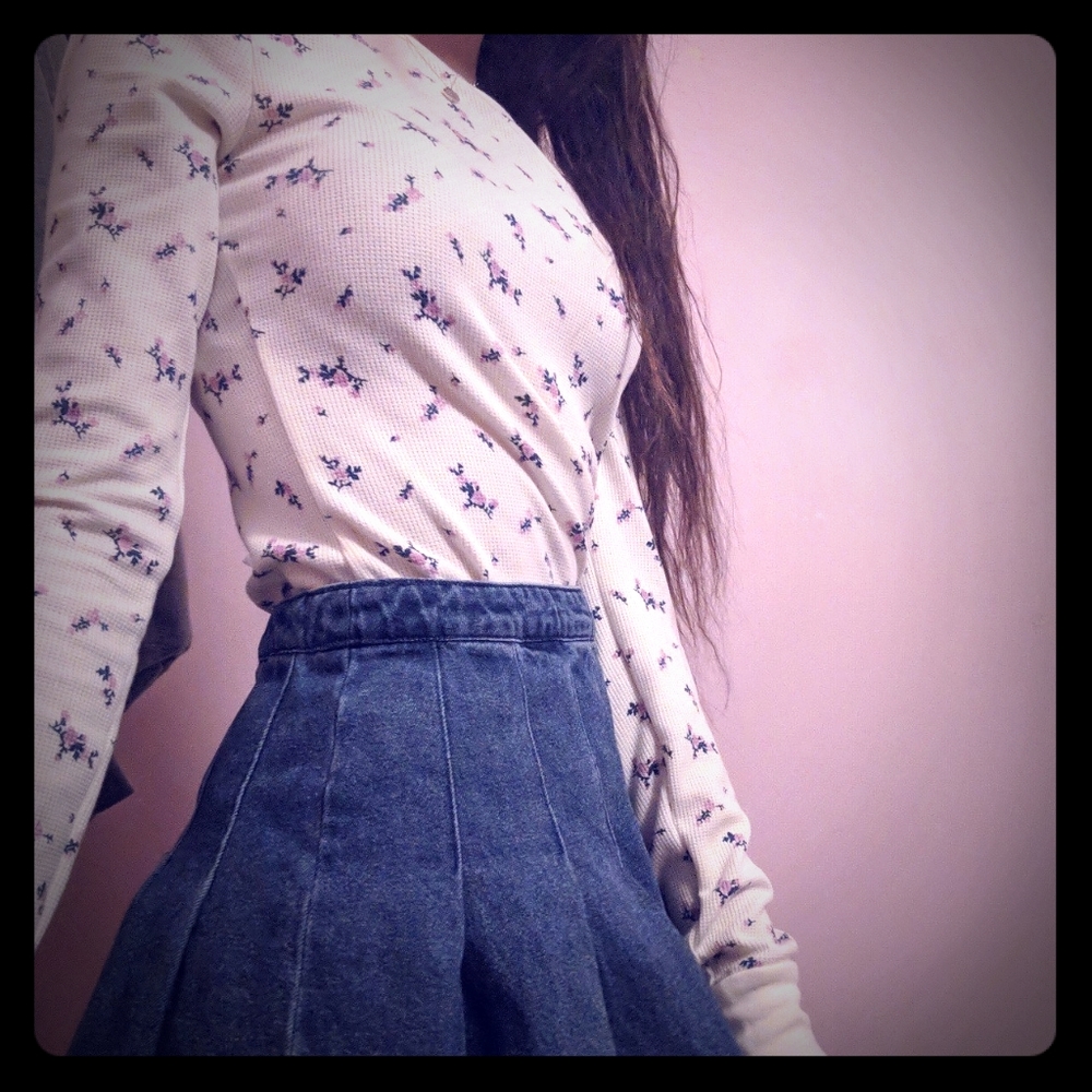 Long-sleeve Flower-Pattern Shirt